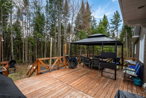 Terrasse - 21 Imp. De L'Eau-Vive, Saint-Donat, QC - Outdoor With Deck Patio Veranda With Exterior