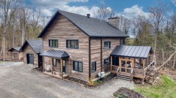 4730 Rue de Cap-à-l'Aigle  Sainte-Adèle, QC J8B 0C4