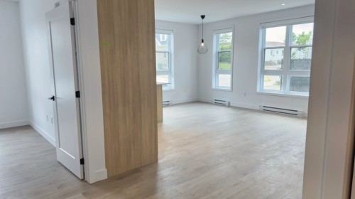 Living Room - 109-16 Rue St-Joseph, Sainte-Agathe-Des-Monts, QC - Indoor Photo Showing Other Room