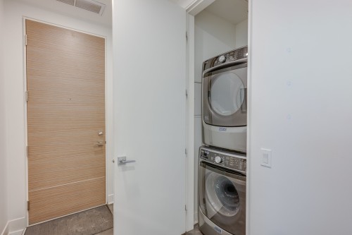 Laundry - 102-175 Rue De Langloiserie, Rosemère, QC - Indoor