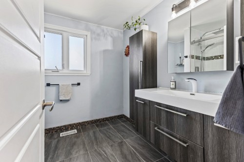 Salle de bains - 67 22E Avenue, Pincourt, QC - Indoor Photo Showing Bathroom