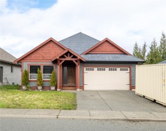 2644 Kendal Ave Cumberland, BC V0R 1S0