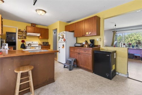 295 Centennial Dr, Courtenay, BC 