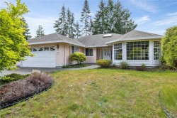 580 Dogwood Rd  Qualicum Beach, BC V9K 1B1