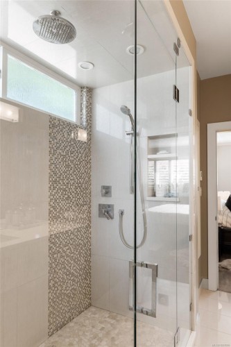 2450 Whidby Lane, Sidney, BC 