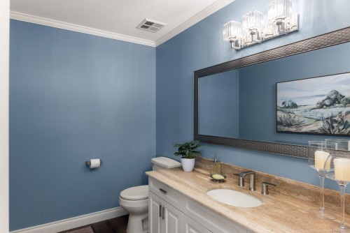 2450 Whidby Lane, Sidney, BC 