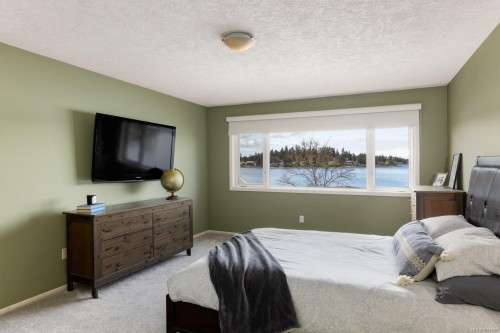 2450 Whidby Lane, Sidney, BC 