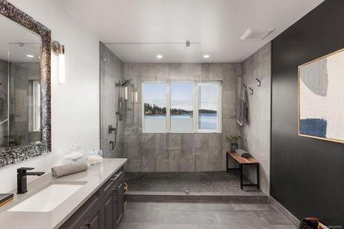 2450 Whidby Lane, Sidney, BC 