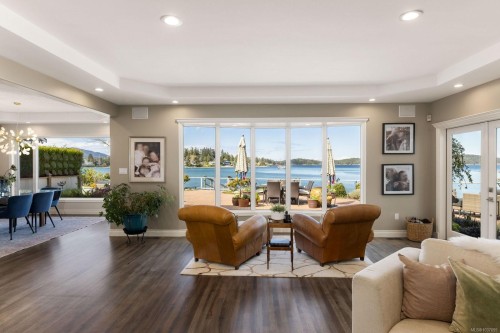 2450 Whidby Lane, Sidney, BC 