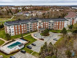 413 52 Whitehall Crescent  Dartmouth, NS B2W 6P7