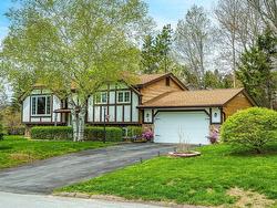 2 Loggen Road  Middle Sackville, NS B4E 1V7