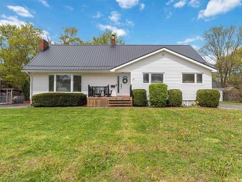 15 Exhibition Street  Kentville, NS B4N 1B9