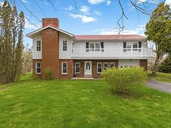 6642 Highway 3 Hunts Point, NS B0T 1G0