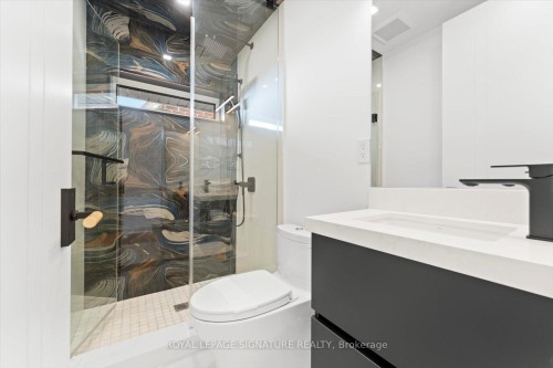 89 Stuart Avenue, Toronto, ON - Indoor Photo Showing Bathroom