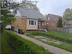 11 ELLINGTON DRIVE Toronto, ON M1R 3X6