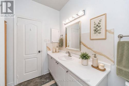61 Pinebrook Circle, Caledon, ON - Indoor Photo Showing Bathroom