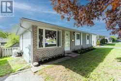 33 VAN ALSTINE DRIVE Quinte West (Trenton Ward), ON K8V 6K8