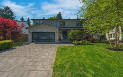 12 Abbeywood Trail Toronto, ON M3B 3B3
