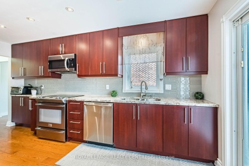 3026 Dalehurst Drive, Mississauga, ON - Indoor Photo Showing Kitchen With Double Sink