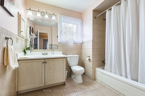 3026 Dalehurst Drive, Mississauga, ON - Indoor Photo Showing Bathroom