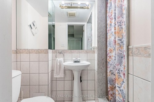 3026 Dalehurst Drive, Mississauga, ON - Indoor Photo Showing Bathroom