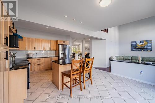 Family Room - 102 Whitestone Drive, Ottawa, ON - Indoor Photo Showing Kitchen