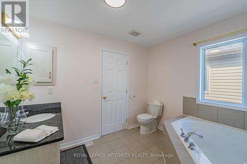 Ensuite - 102 Whitestone Drive, Ottawa, ON - Indoor Photo Showing Bathroom