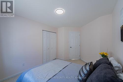 Bedroom 3 - 102 Whitestone Drive, Ottawa, ON - Indoor Photo Showing Bedroom