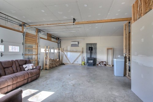 Garage - 4891 Av. Larivière, Rouyn-Noranda, QC - Indoor