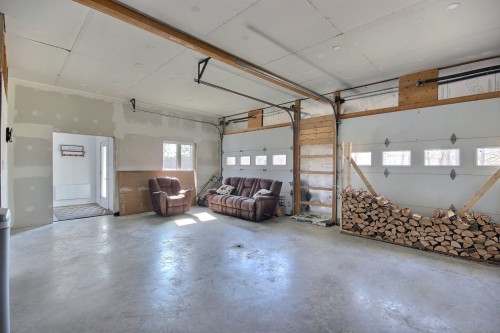 Garage - 4891 Av. Larivière, Rouyn-Noranda, QC - Indoor Photo Showing Garage