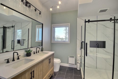 Salle de bains - 4891 Av. Larivière, Rouyn-Noranda, QC - Indoor Photo Showing Bathroom