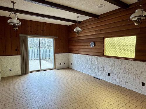 737 Confederation Drive, Thunder Bay, ON - Indoor Photo Showing Other Room