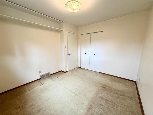 737 Confederation Drive, Thunder Bay, ON - Indoor Photo Showing Other Room