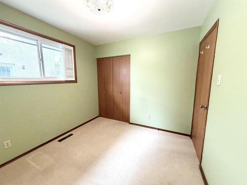 737 Confederation Drive, Thunder Bay, ON - Indoor Photo Showing Other Room