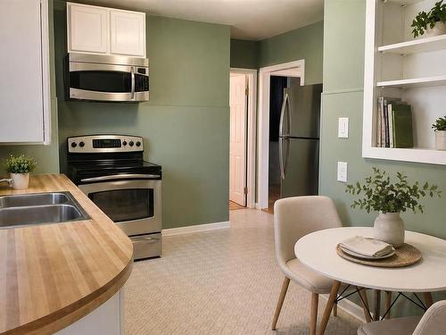 1202 Second Street E, Fort Frances, ON - Indoor Photo Showing Kitchen With Double Sink