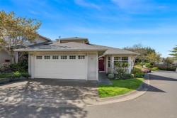 16-4383 Torquay Dr Saanich, BC V8N 3L3