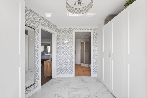 Passageway - 702-3 Rue Des Jardins-Mérici, Québec (La Cité-Limoilou), QC 