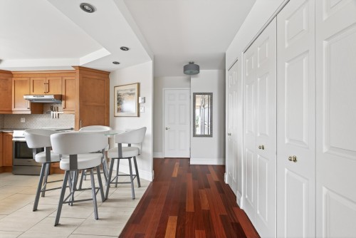 Passageway - 702-3 Rue Des Jardins-Mérici, Québec (La Cité-Limoilou), QC 
