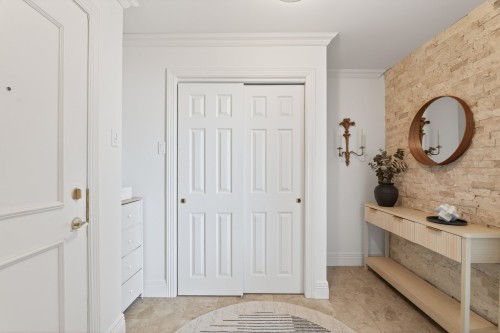 Mud Room - 702-3 Rue Des Jardins-Mérici, Québec (La Cité-Limoilou), QC 