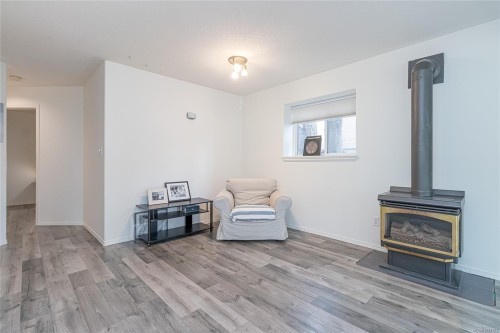 8144 Arthur St, Crofton, BC 