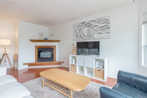8144 Arthur St, Crofton, BC 