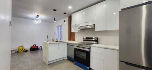 Cuisine - 3-2222 Rue Fleury E., Montréal (Ahuntsic-Cartierville), QC - Indoor Photo Showing Kitchen With Upgraded Kitchen
