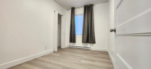 Chambre à coucher - 3-2222 Rue Fleury E., Montréal (Ahuntsic-Cartierville), QC - Indoor Photo Showing Other Room