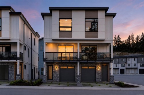 2122 Kingbird Dr  Langford, BC V9B 0E7