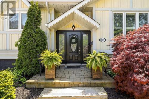 2207 Jester Court, Burlington, ON - Outdoor