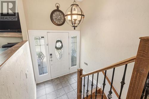 2207 Jester Court, Burlington, ON - Indoor Photo Showing Other Room