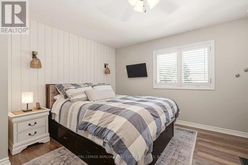 2207 Jester Court, Burlington, ON - Indoor Photo Showing Bedroom