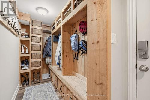 2207 Jester Court, Burlington, ON - Indoor