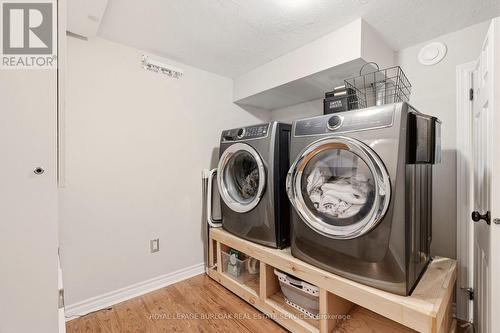 2207 Jester Court, Burlington, ON - Indoor Photo Showing Laundry Room