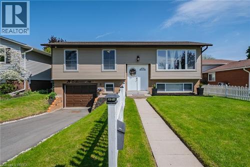 26 CENTENNIAL Drive  Brantford, ON N3R 5X7